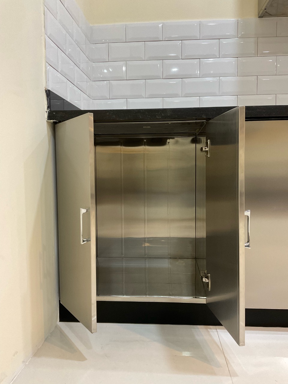 SS Kitchen